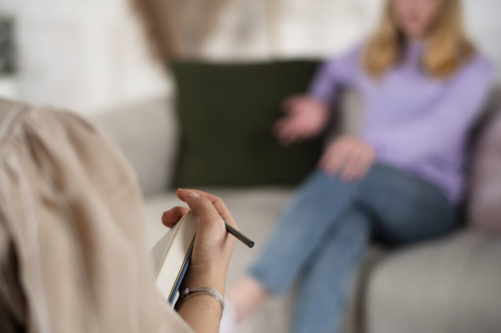 Profissional de Psicologia em atendimento
